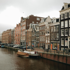 Gratis stockfoto met Amsterdam, architectuur, auto's Stockfoto